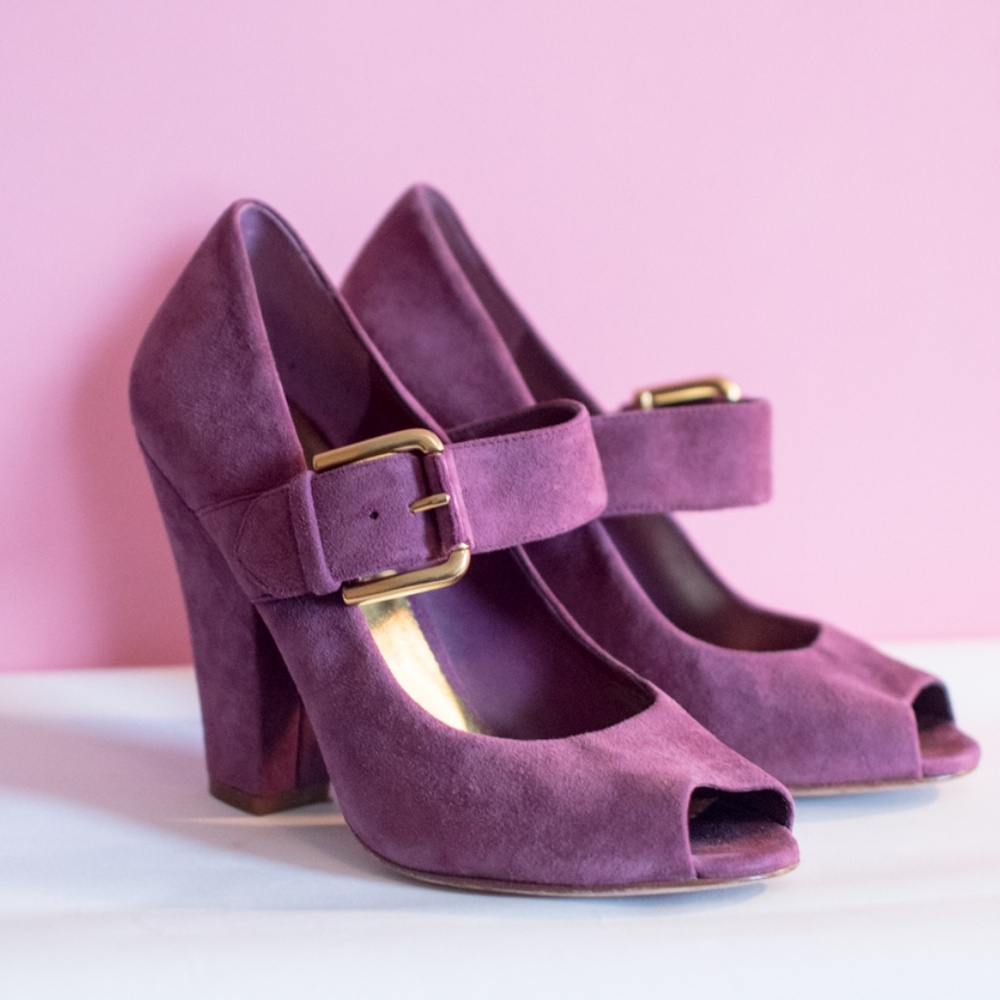 Vince Camuto suede heels